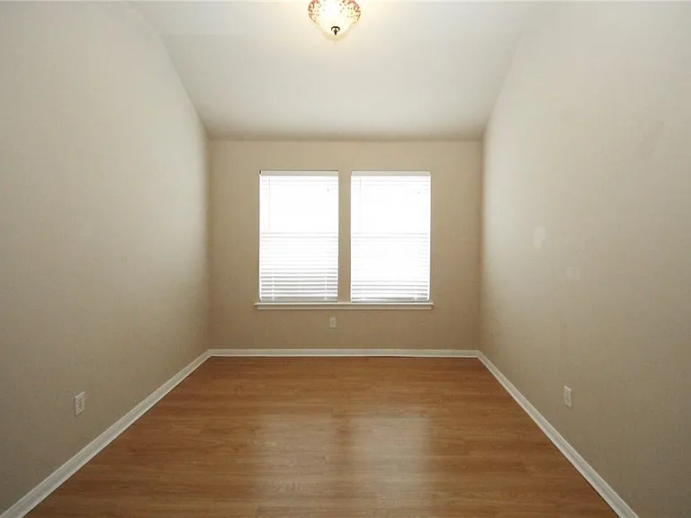 3728 Pine Needle Cir — Photo 11