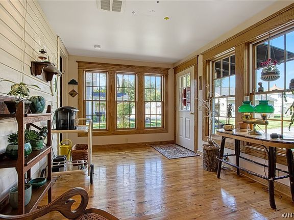4th image of 48 Burwell Ave