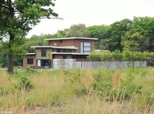 1024 N County Line Rd, Gary, IN 46403