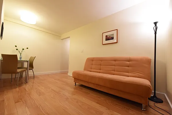 Rented by Compass | media 7