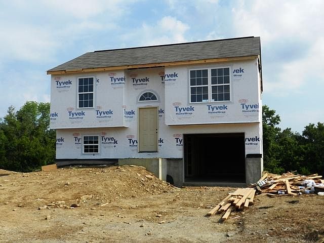 1st image of 15 Rocky Pointe Ct