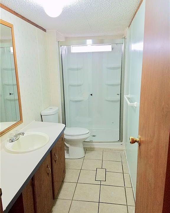 1st image of 209 W Lakeshore Dr