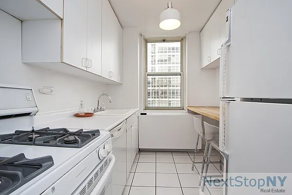Sold by NextStopNY | media 18