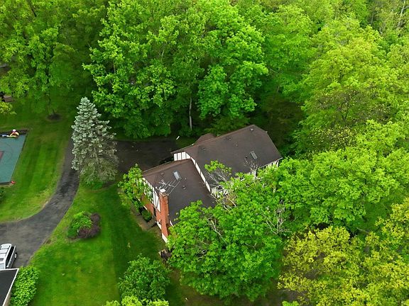 2nd image of 9018 Winthrop Dr