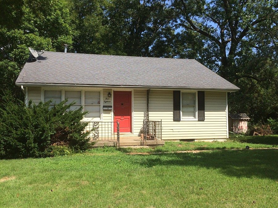1st image of 418 W End Dr