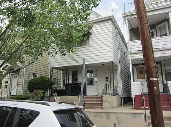 1st image of 130 Burgess Pl Floor 2