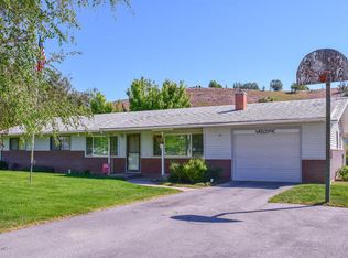 171 Green Meadows Dr, Yakima, WA
