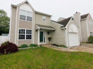 14 Sunnydale Dr, Bayville, NJ 08721