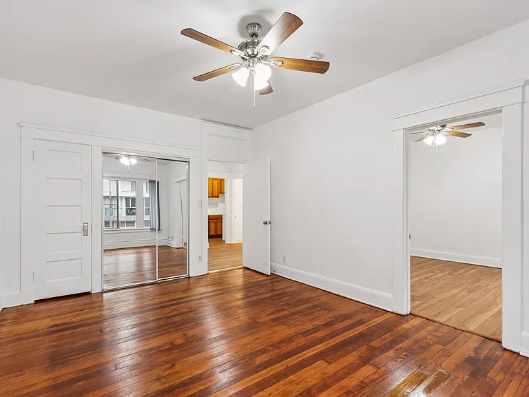 1220 S. Olive St. — Photo 24