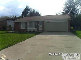 7277 McKinley Ave, Center Line, MI 48015