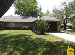 2307 Briarwood Dr, Sedalia, MO 65301