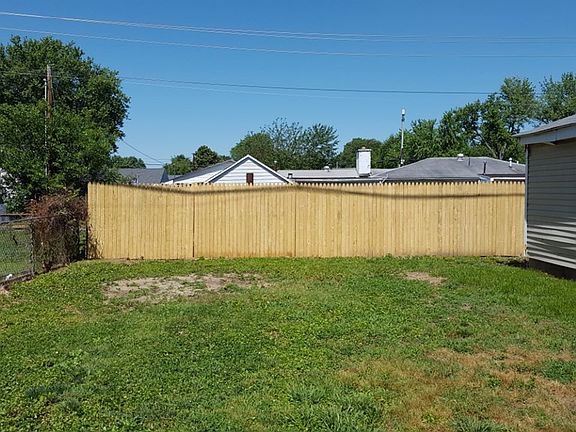 4th image of 3012 Legion Park Dr