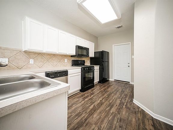 4th image of 12314 Carriage Oak Circle