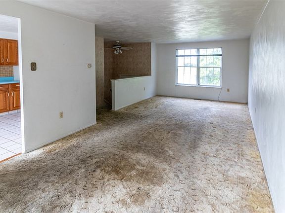 2nd image of 24 Laurel Valley Dr