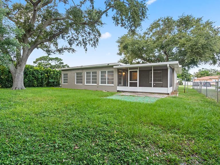 2192 Belmar Dr — Photo 48