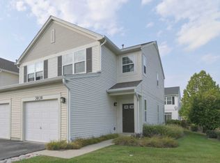 3038 Falling Waters Ln, Lindenhurst, IL 60046