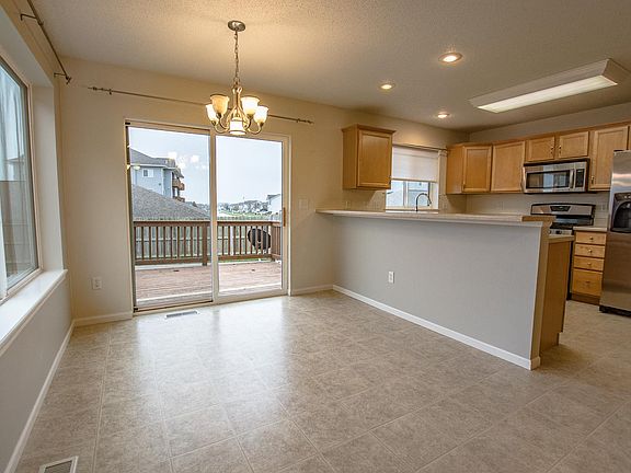 3rd image of 532 Sicily Ct