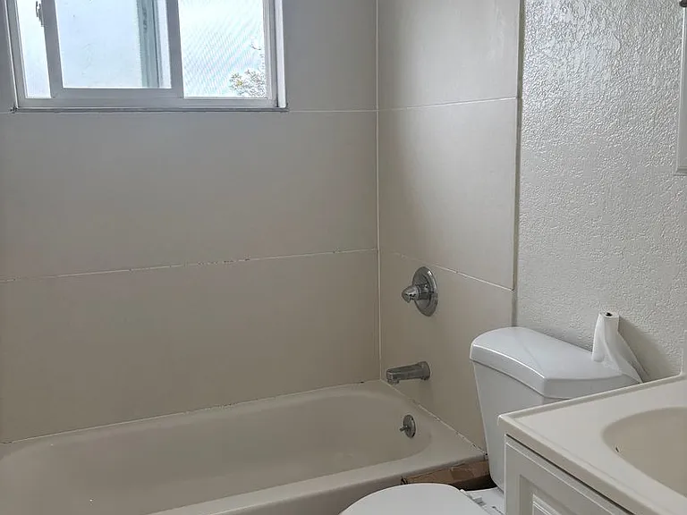 463 Hale Ave — Photo 6