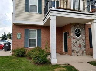 23722 Northstone Village Dr, Taylor, MI 48180