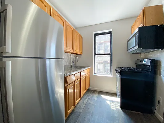 Rented by Shamco Management Corp | media 17