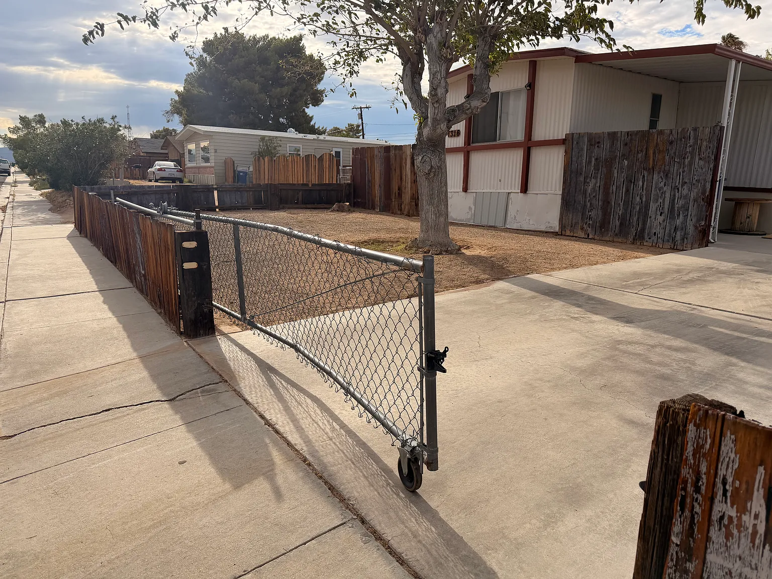 2 bed, 1.5 bath, 1096 sqft, $1,000 — Photo 2