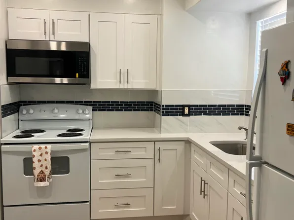 719 Lori Drive #203, Palm Springs, FL 33461