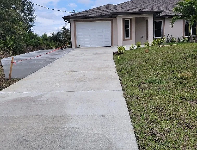 113 Hightower Ave S — Photo 1