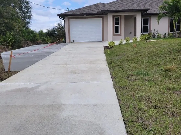 113 Hightower Ave S, Lehigh Acres, FL 33973