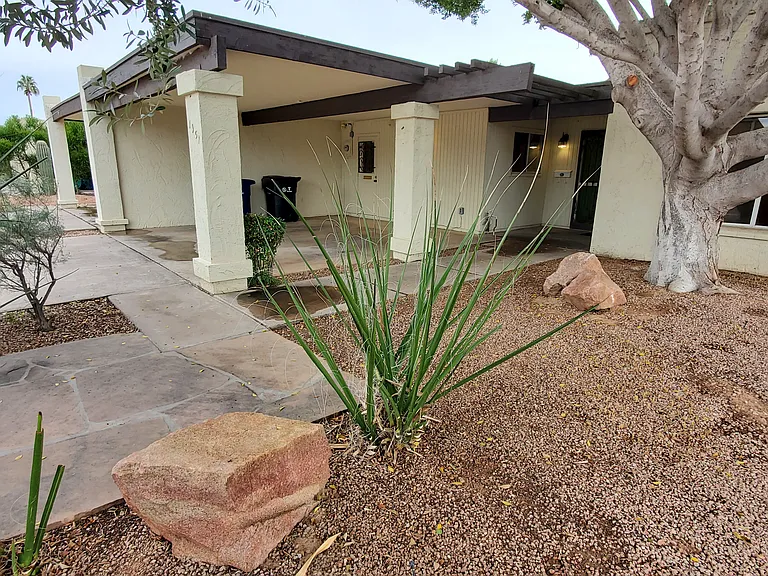 Front yard sitting area