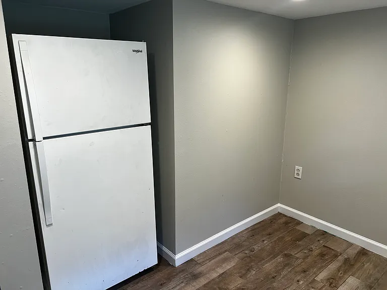 613 Prospect St — Photo 2