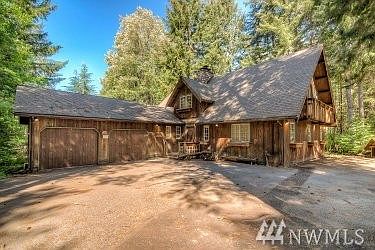 1st image of 16008 Crystal Ln E