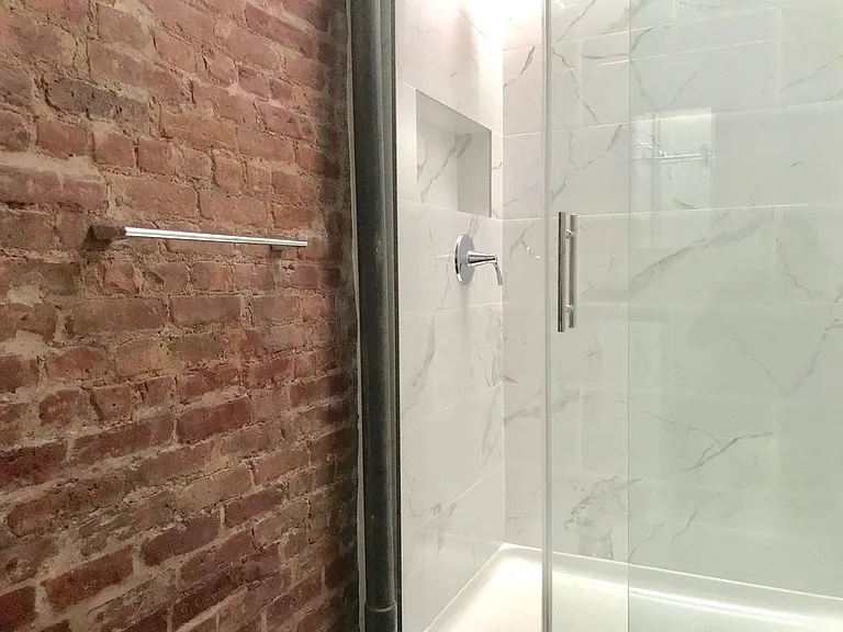 58 E 32nd St #2 — Photo 8