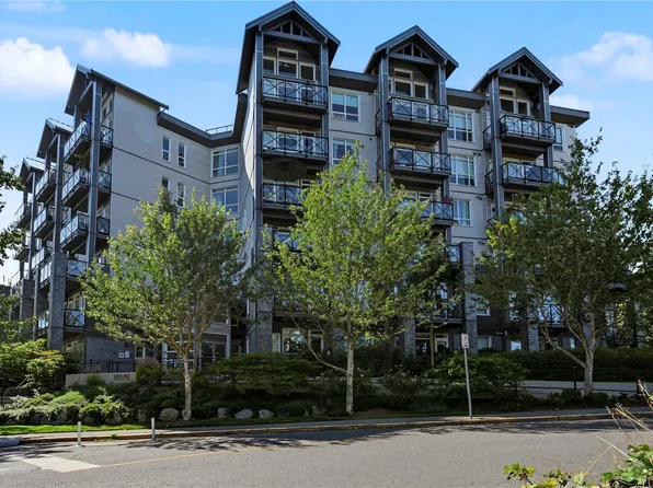 924 Esquimalt Rd #109, Esquimalt, BC V9A 3M8