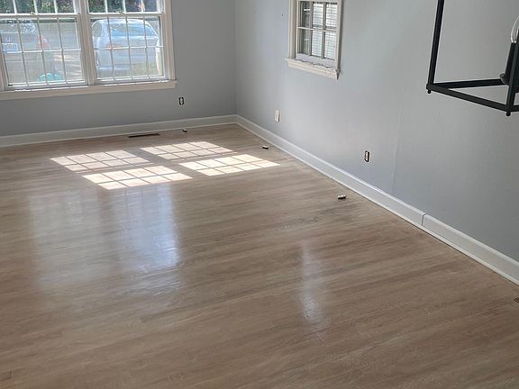 2nd image of 813 Greensboro Ave