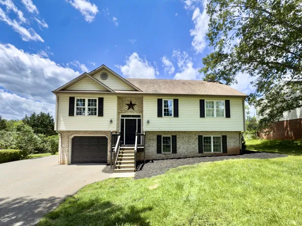 1024 N York Ln, Lynchburg, VA 24503