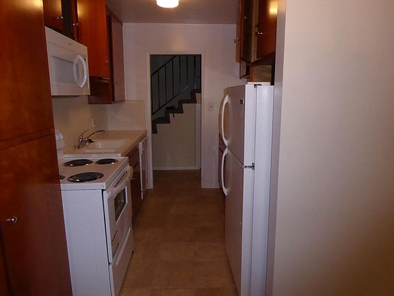 Kitchen toward Entry