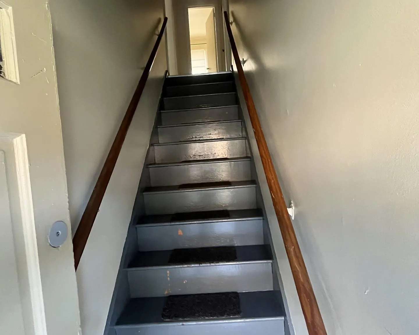 1 bed, 1.0 bath, $595 — Photo 2