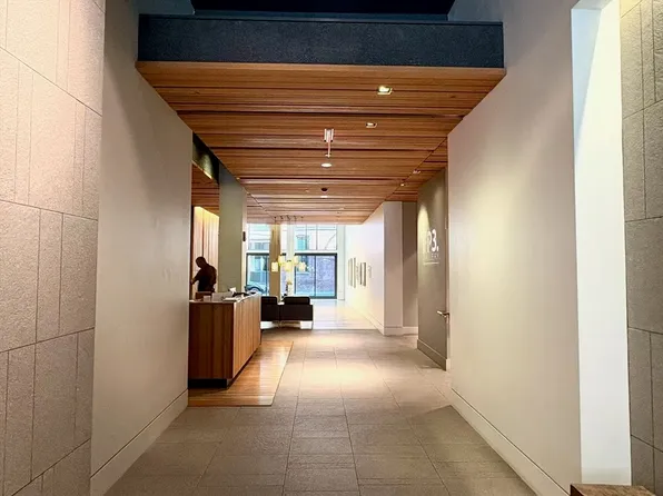 346-354 Congress St #210, Boston, MA 02210