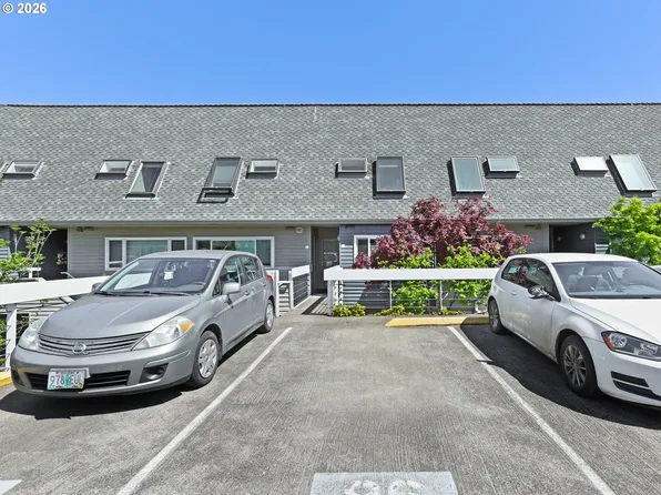 81 N Hayden Bay Dr, Portland, OR 97217