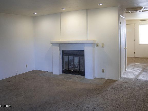 2nd image of 425 Spruce Dr
