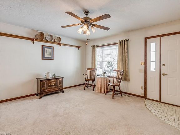 3rd image of 3677 Northport Dr