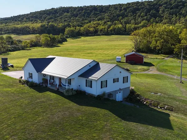 241 Park Ave, Tyrone, PA 16686