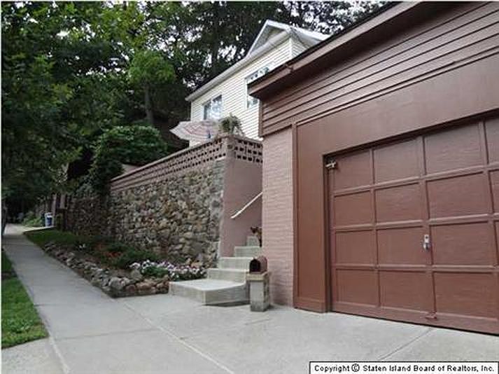 1st image of 85 Pleasant Valley Ave