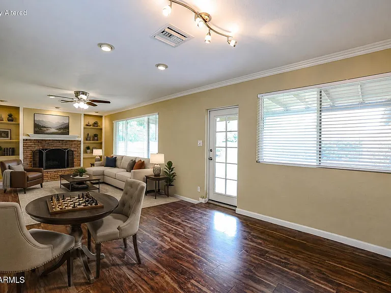 1005 E Cavalier Dr — Photo 14
