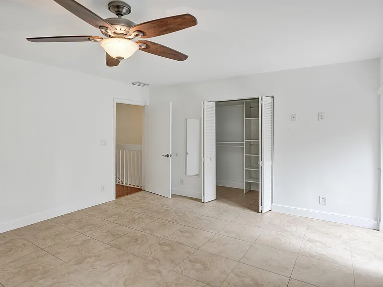 1330 NW 13th St #3 — Photo 34