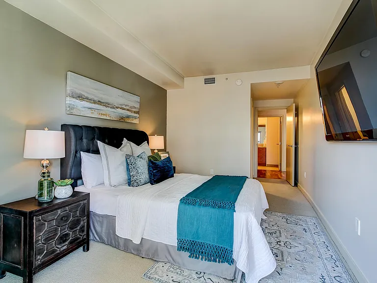 10650 NE 9th Pl #525 — Photo 9