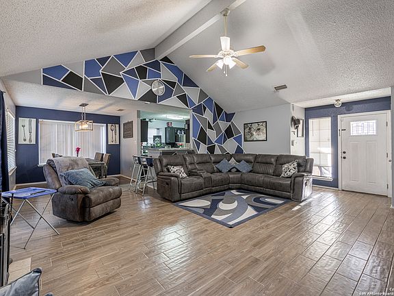 3rd image of 6807 QUAIL LK