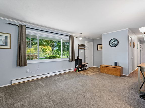 5th image of 75 Lewis St
