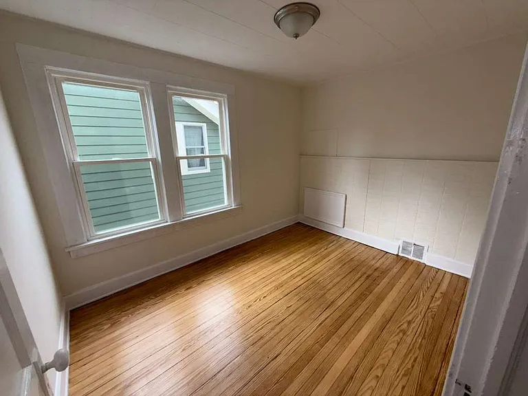 1278 W 102nd St #1 — Photo 36
