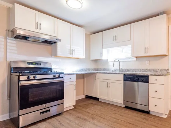 South Circle Apartments, 1079 Bexley St #E, North Charleston, SC 29405